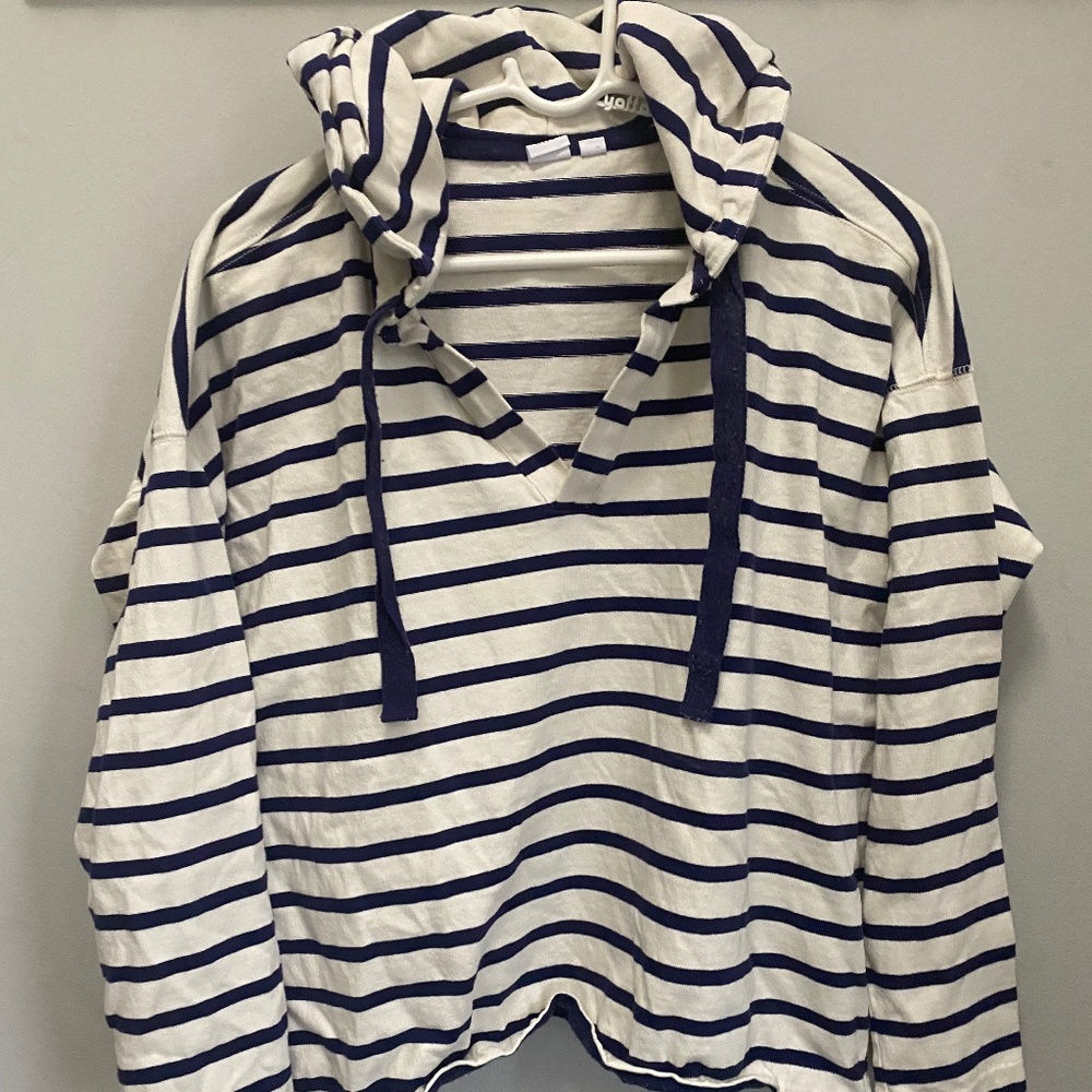 GAP long sleeve